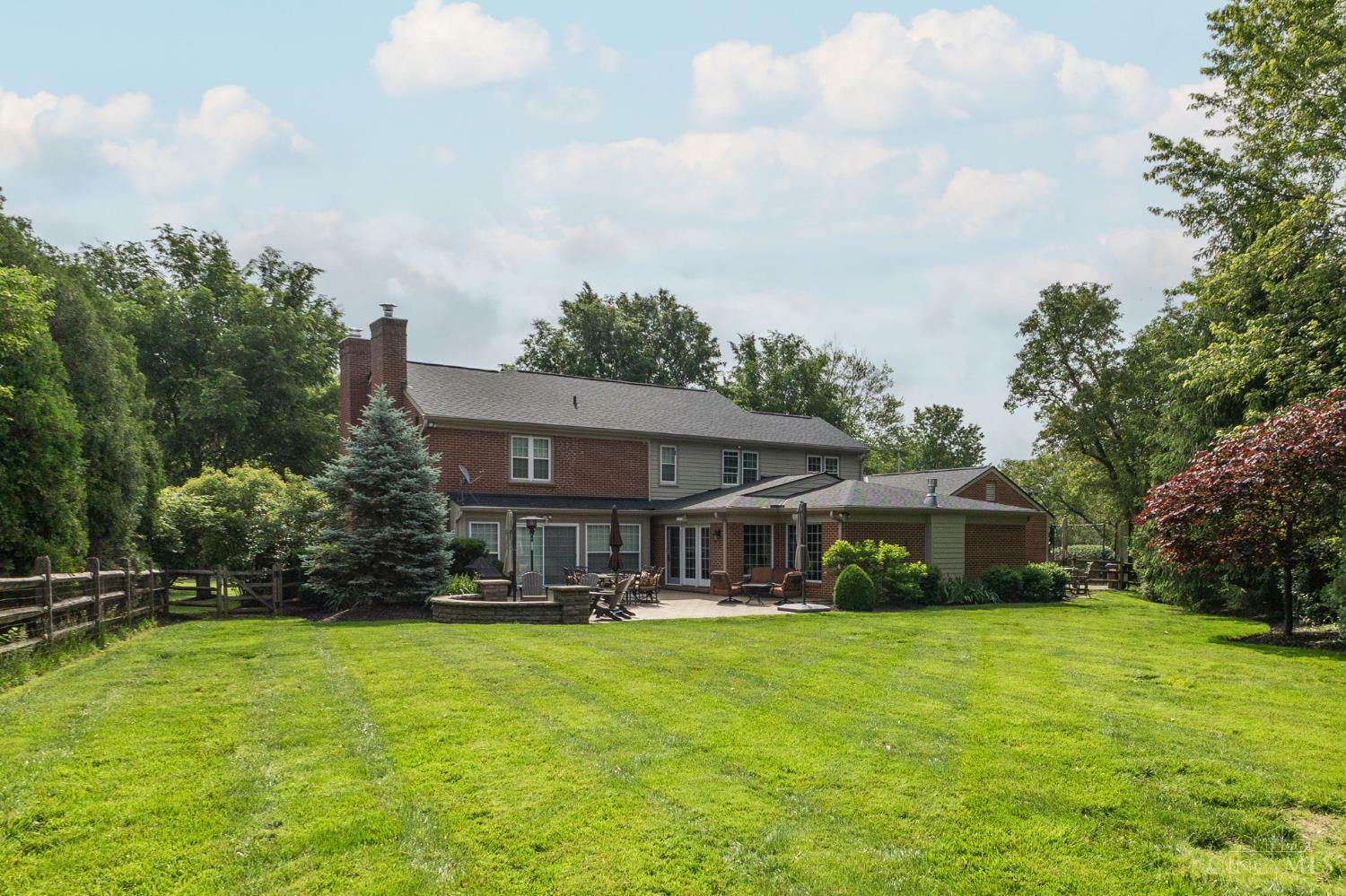 Property Photo: 8750 Tanagerwoods Drive OH 45249