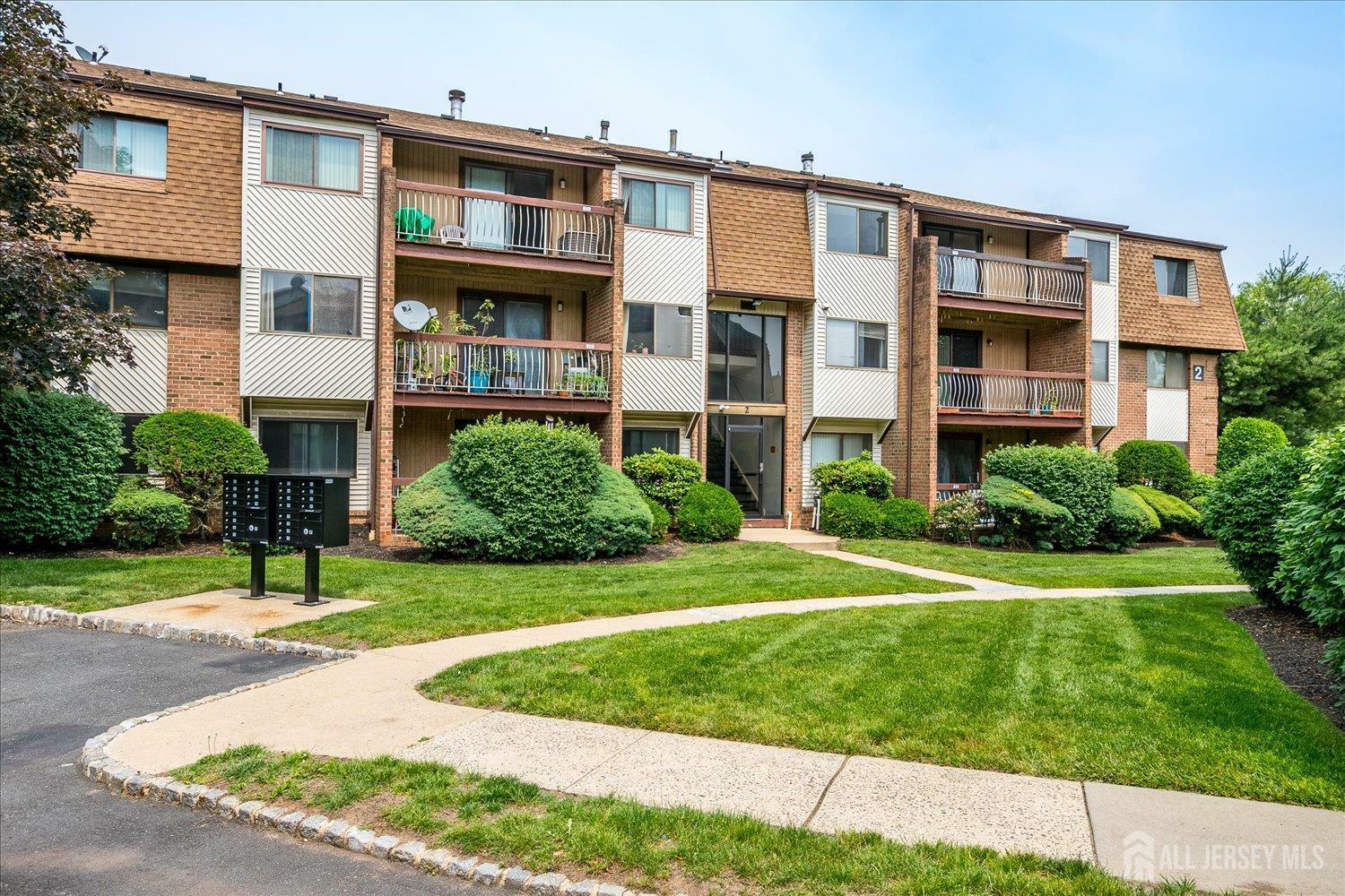 223 Edison Glen Terrace  Edison NJ 08837 photo