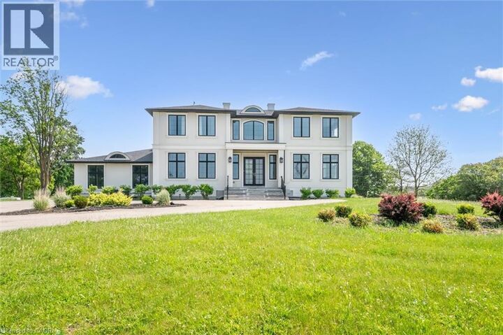 Photo de la propriété: 4507 Wellington Rd 32 ON N3C 2V4