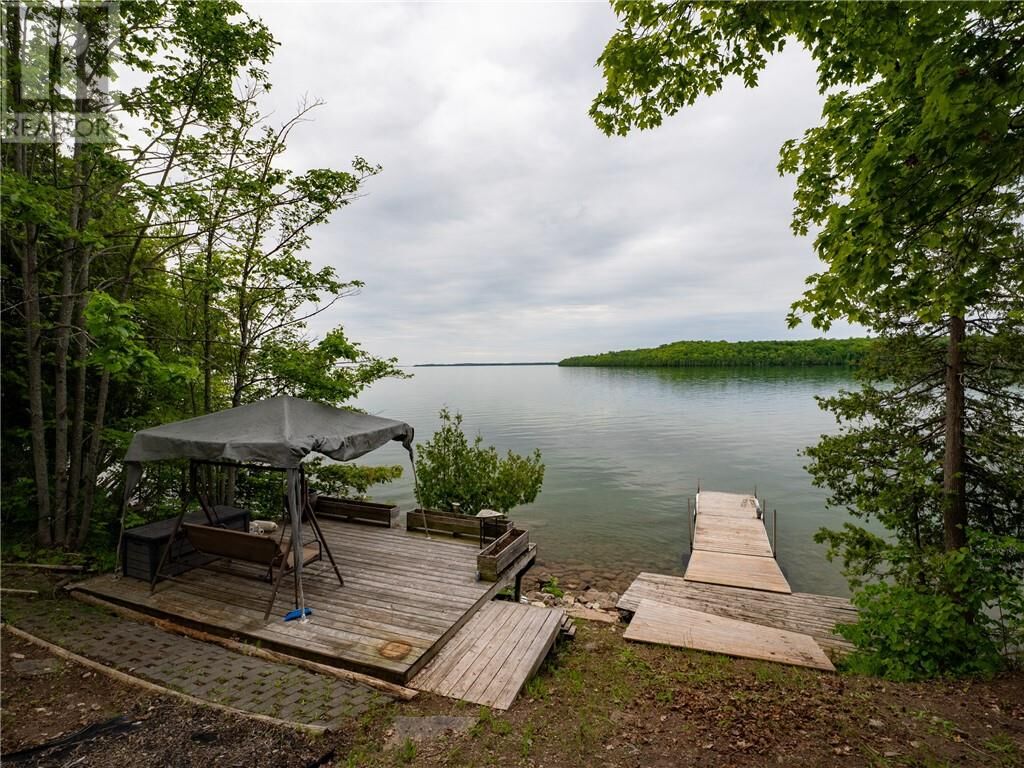 Property Photo: 1746 Rockville Road ON P0P 1S0