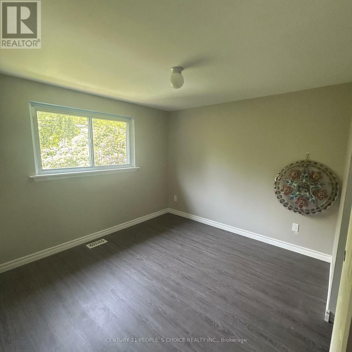 Property Photo: 199 Avondale Boulevard Unit 2 ON L6T 1J1