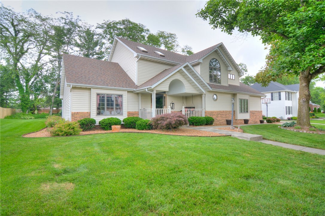 Property Photo:  1160 Meadowview Drive  IL 62526 