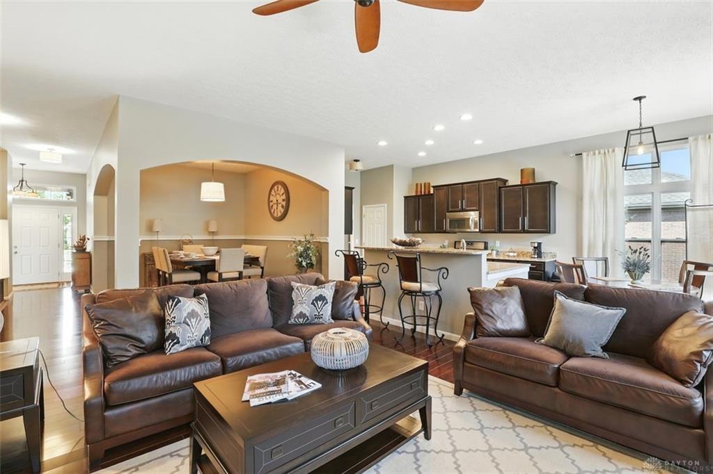 Property Photo: 6664 Creekside Way OH 45011