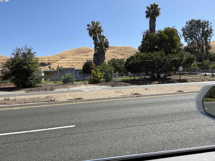 Property Photo: 41252 Mission Blvd CA 94539