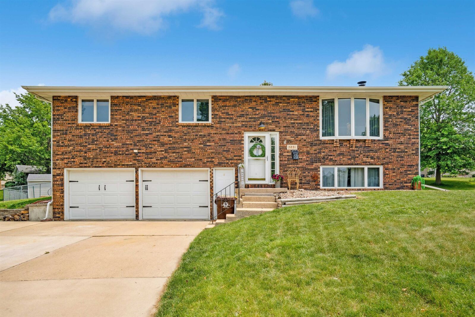 Property Photo:  2891 Summer Drive  IA 52002-8218 