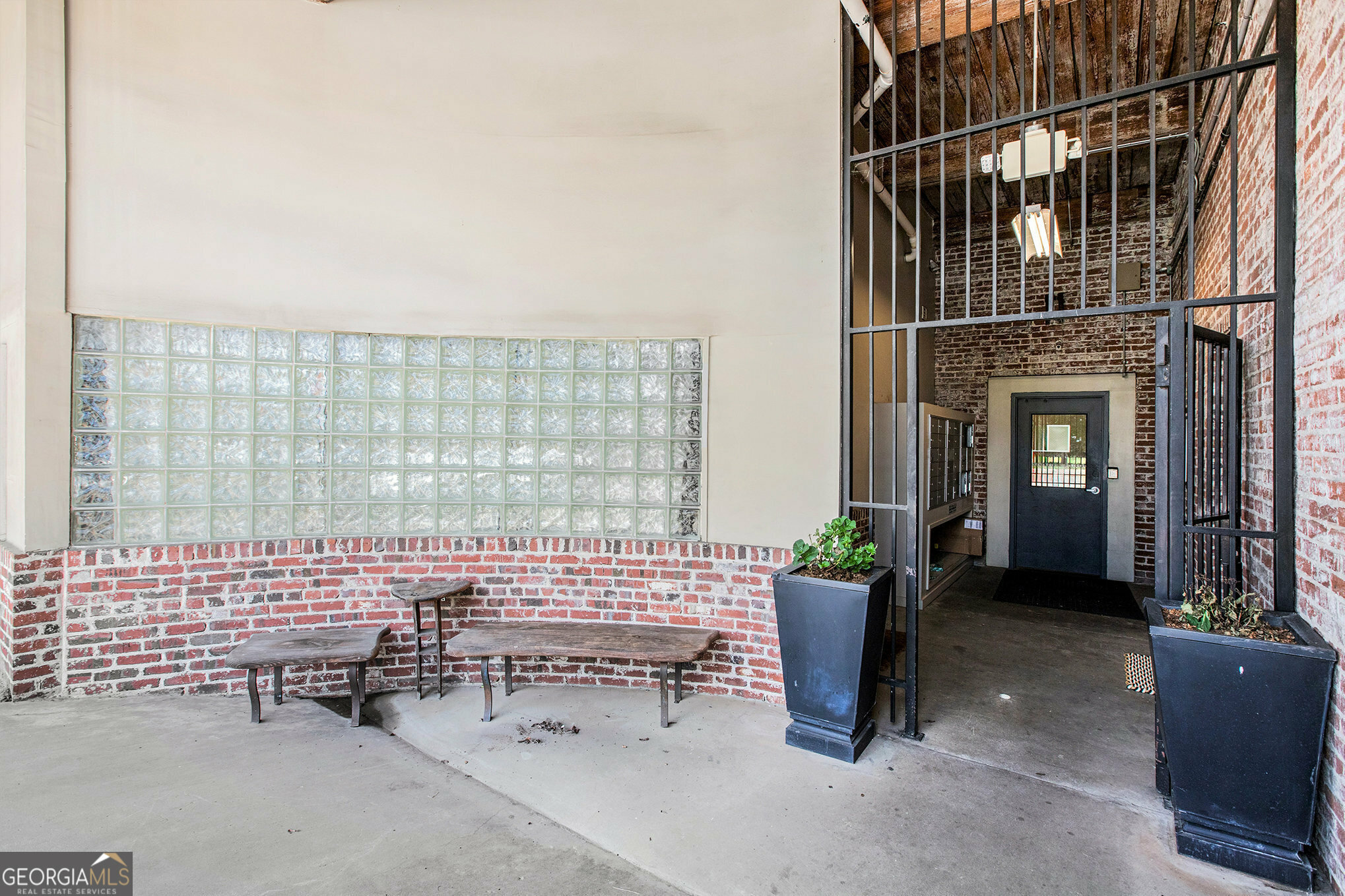 Property Photo: 320 Martin Luther King Jr Drive SE 9 GA 30312