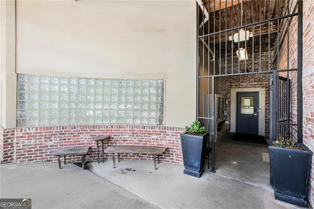 Property Photo: 320 Martin Luther King Jr Drive SE 9 GA 30312