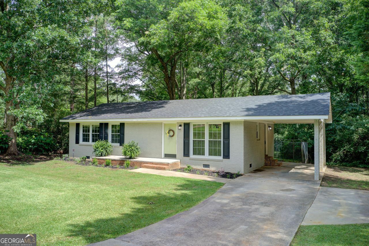 Property Photo: 381 Chappell Mill Road GA 30224