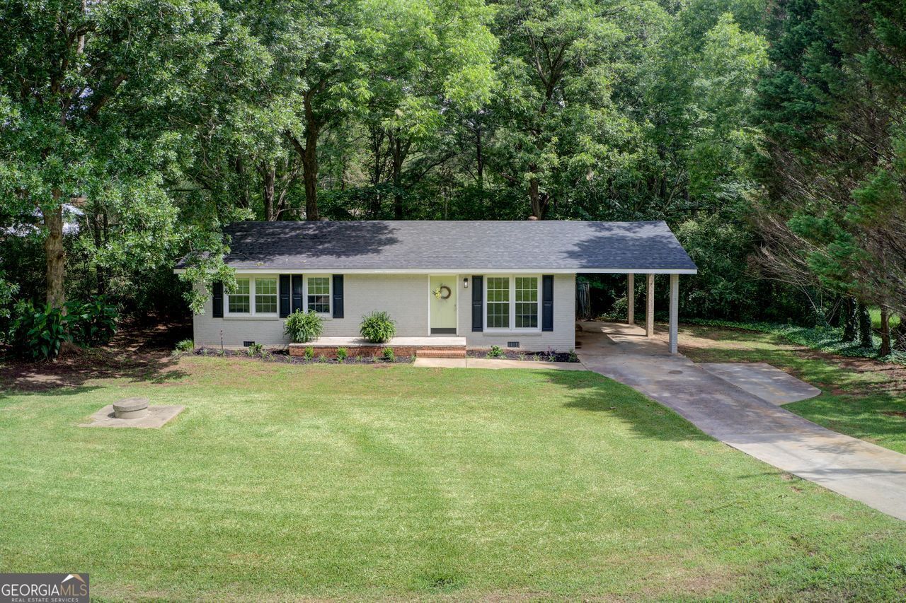 Property Photo: 381 Chappell Mill Road GA 30224