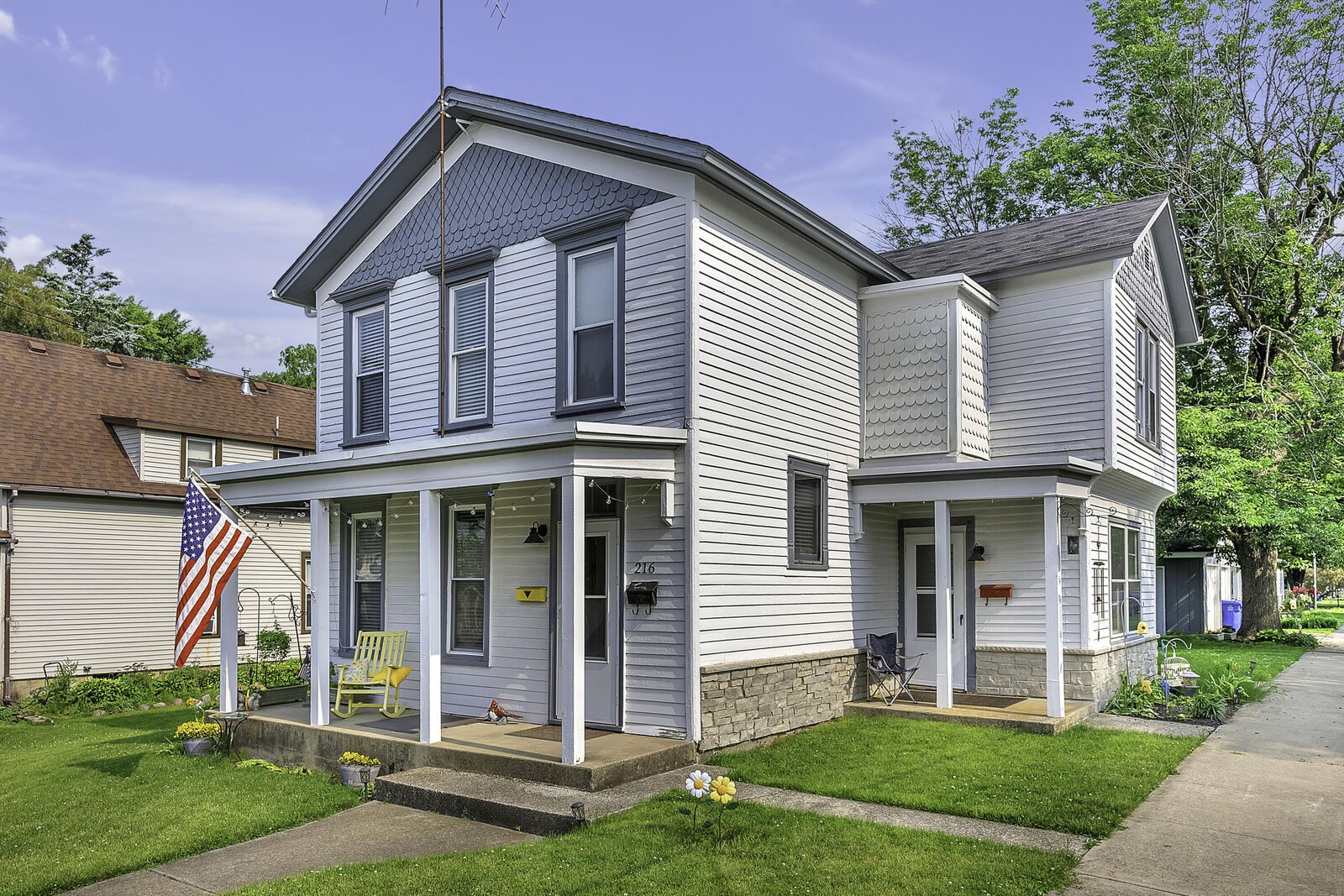 Property Photo:  216 E Goldsborough Street  IN 46307 
