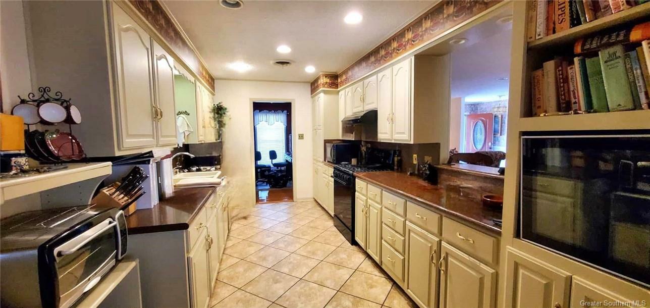 Property Photo: 1404 Forest Lane LA 70663