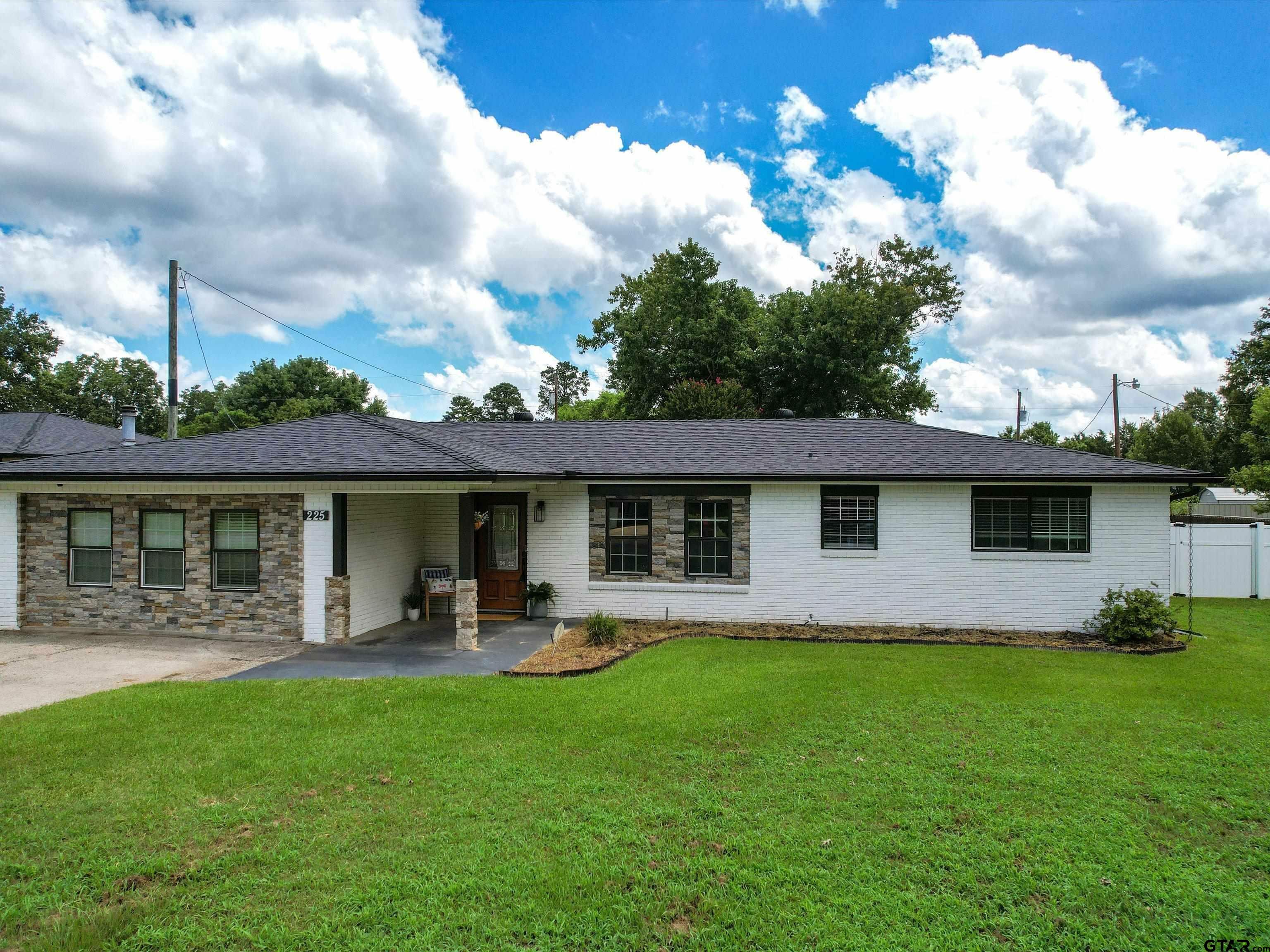 Property Photo:  225 Joy Dr  TX 75683 