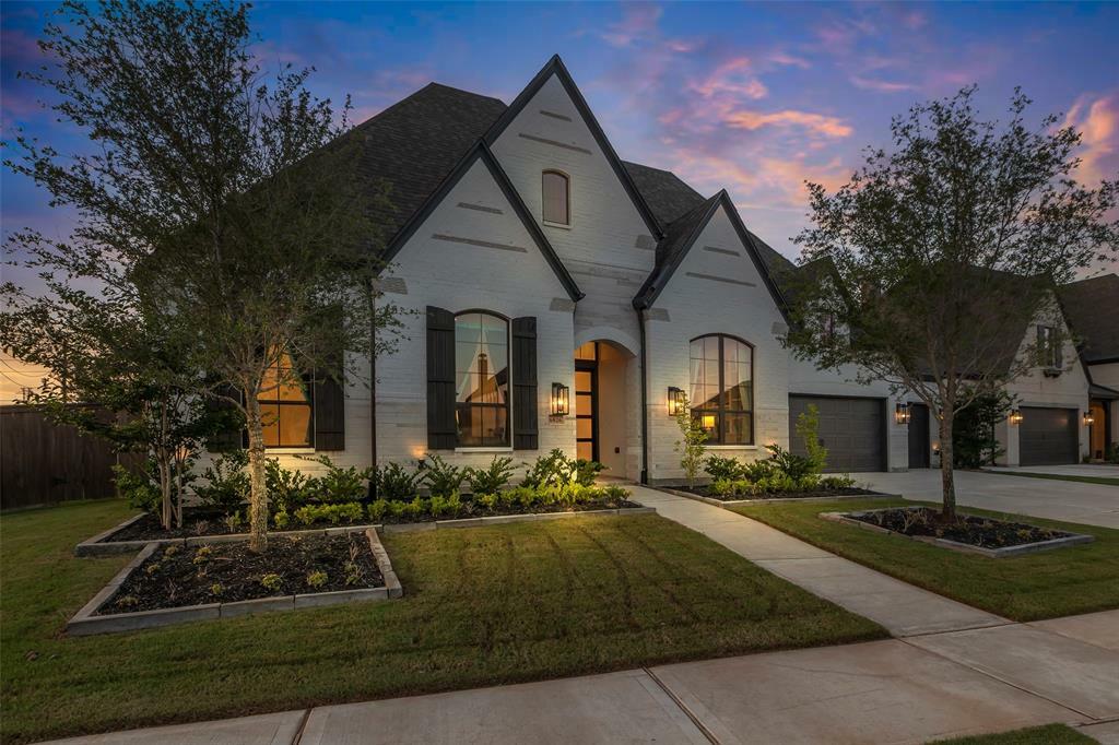 Property Photo: 6826 Mirabeau Lane TX 77493