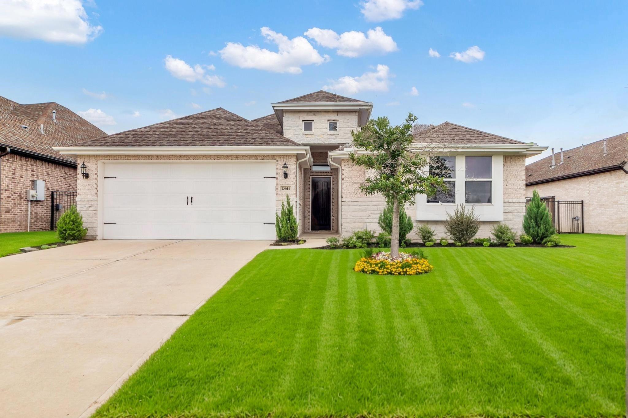 Property Photo: 10614 Hazel Hills Drive TX 77433