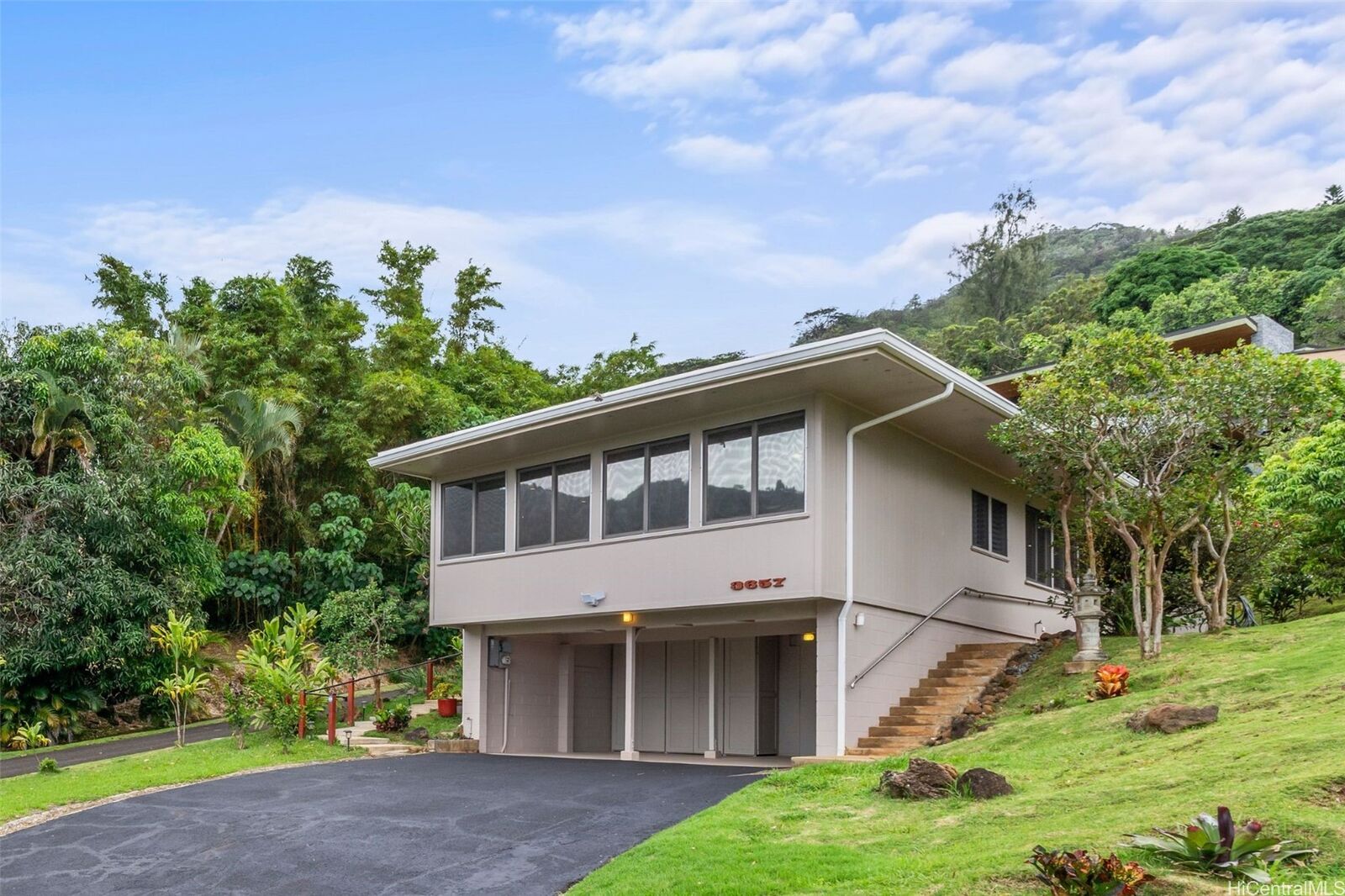 Property Photo:  3657 Woodlawn Drive  HI 96822 