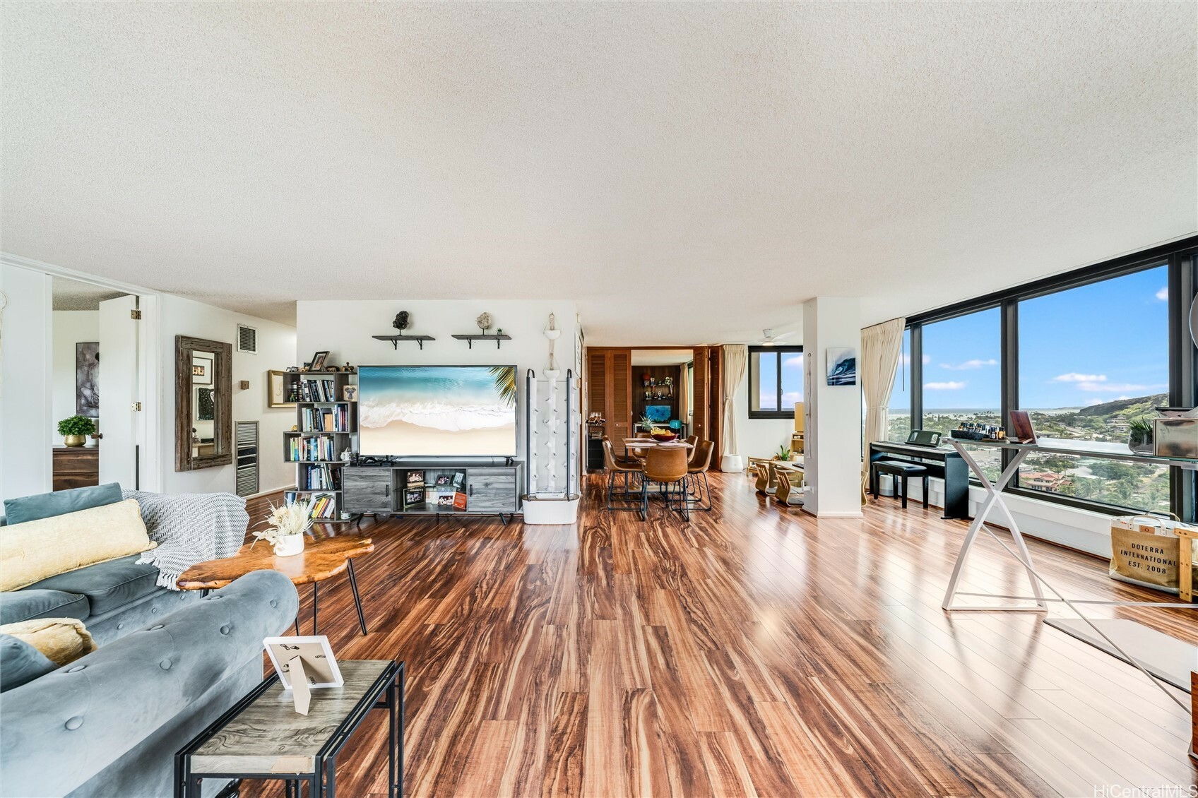 Property Photo: 250 Kawaihae Street 10E HI 96825