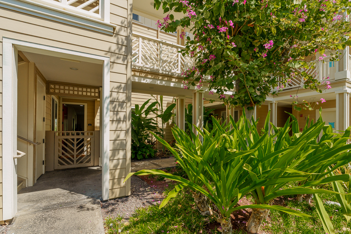 Property Photo: 69-200 Pohakulana Pl E2 HI 96738