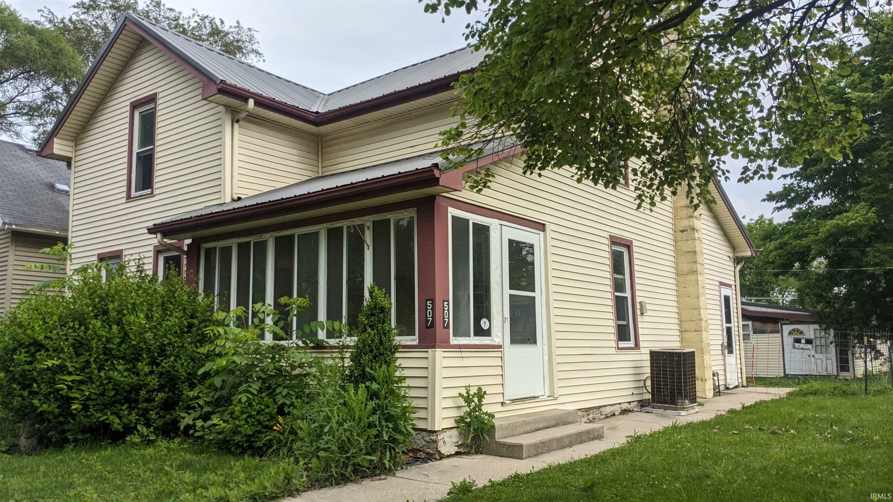 Property Photo: 507 Miller Street IN 46714