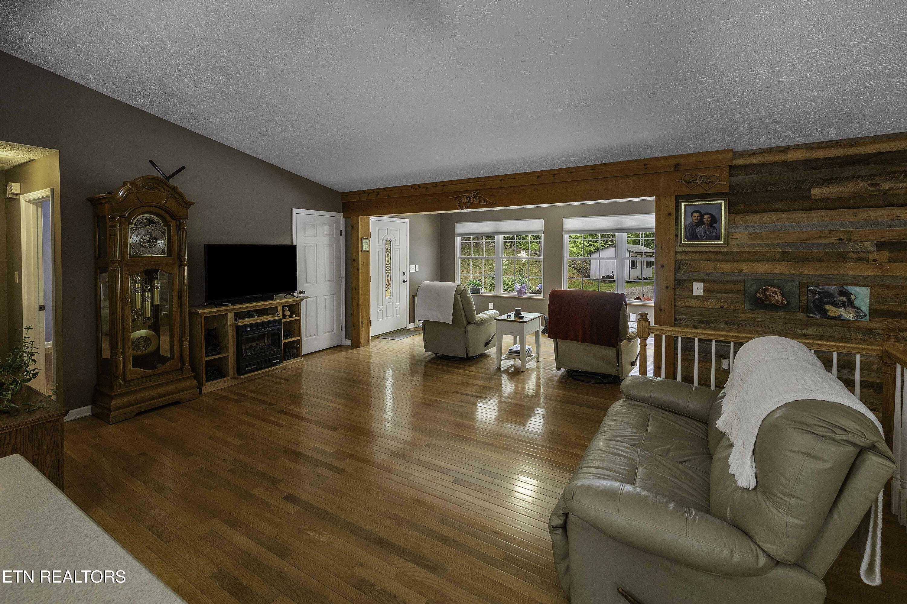 Property Photo: 113 Skyland Lane TN 37849