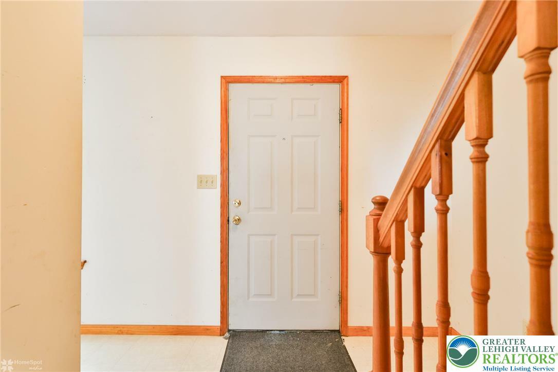 Property Photo: 431 Hawk Road PA 18353