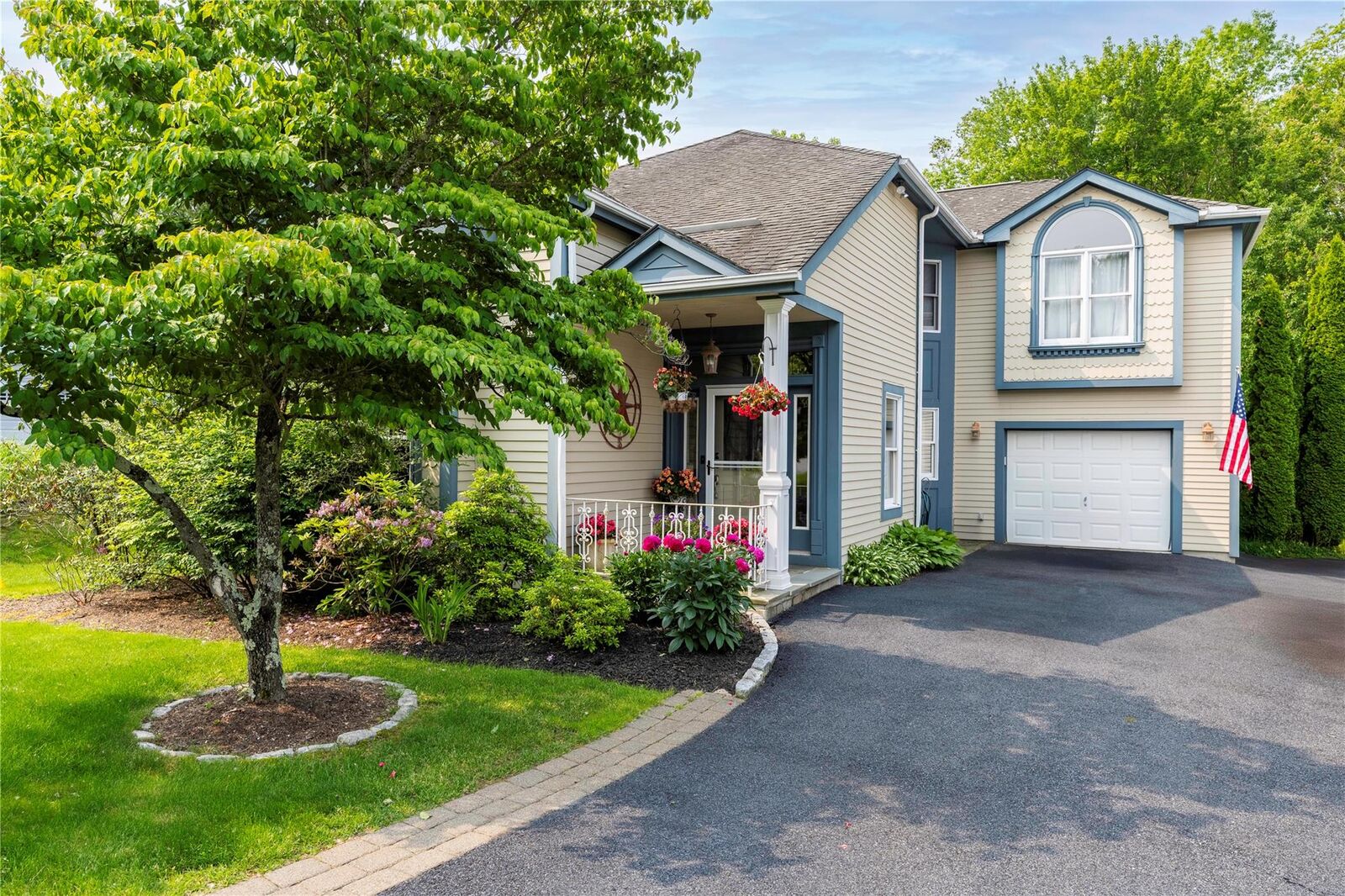 Property Photo:  32 Coventry Circle  NY 10541 