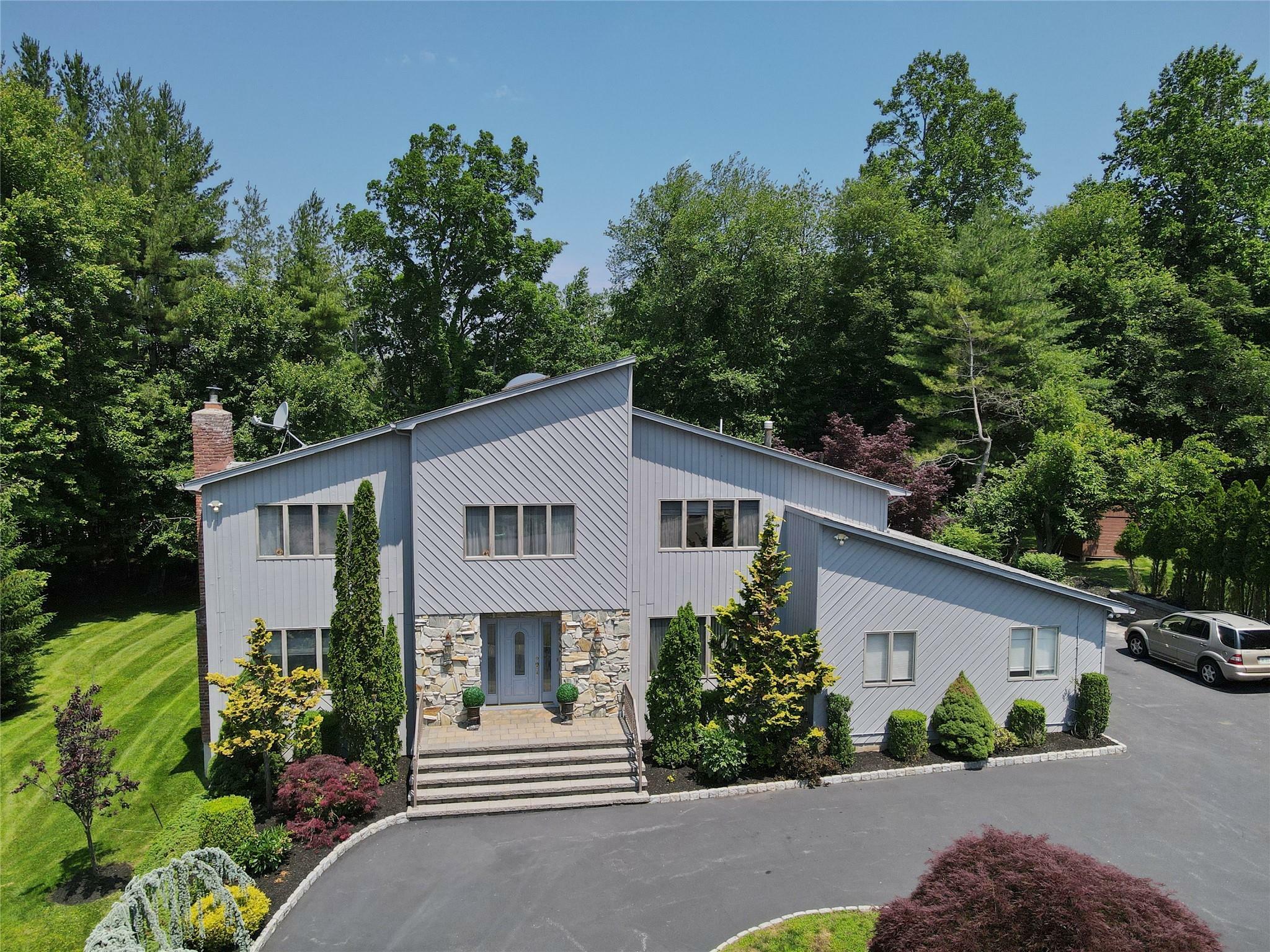 Property Photo:  48 Snowdrop Drive  NY 10956 
