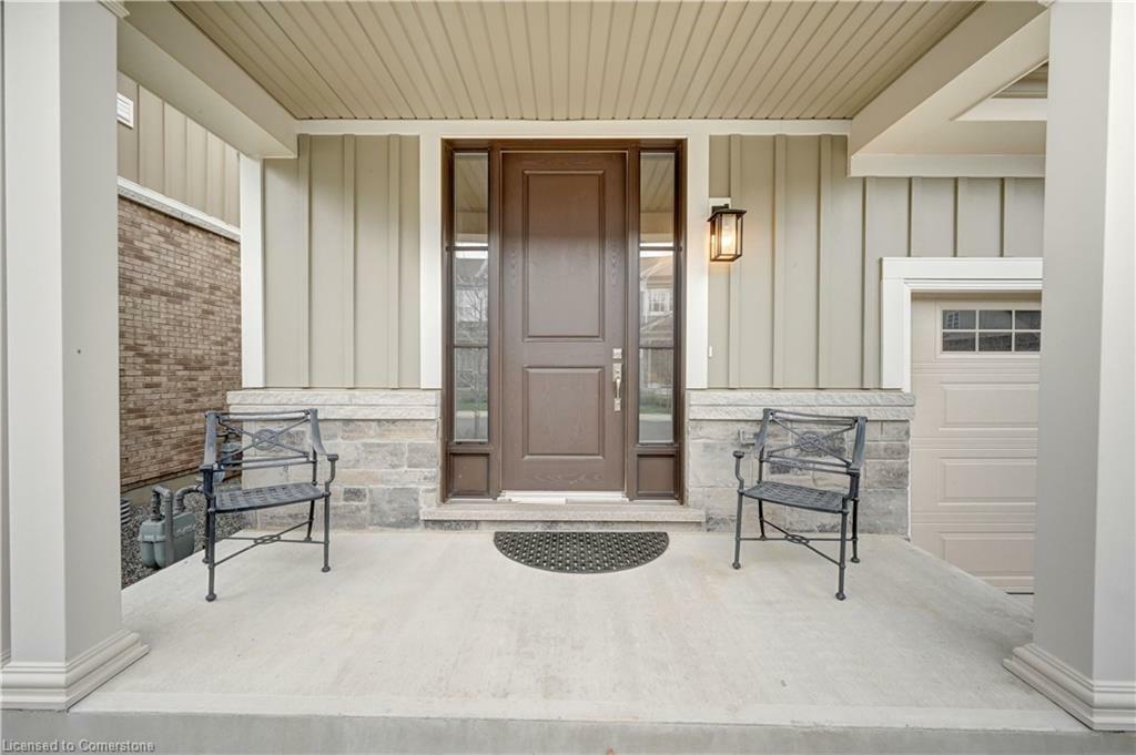 Property Photo: 38 Windsor Circle ON L0S 1J0