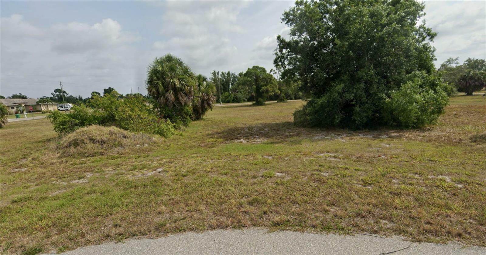 Property Photo:  2 Bar Court  FL 33946 