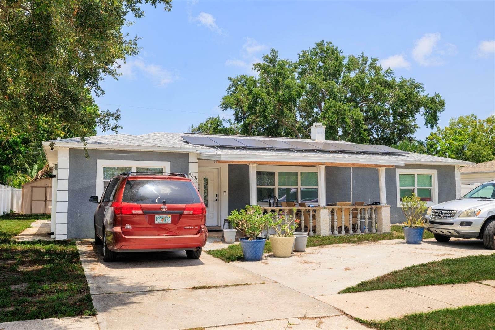 Property Photo: 5895 16th Street N FL 33703