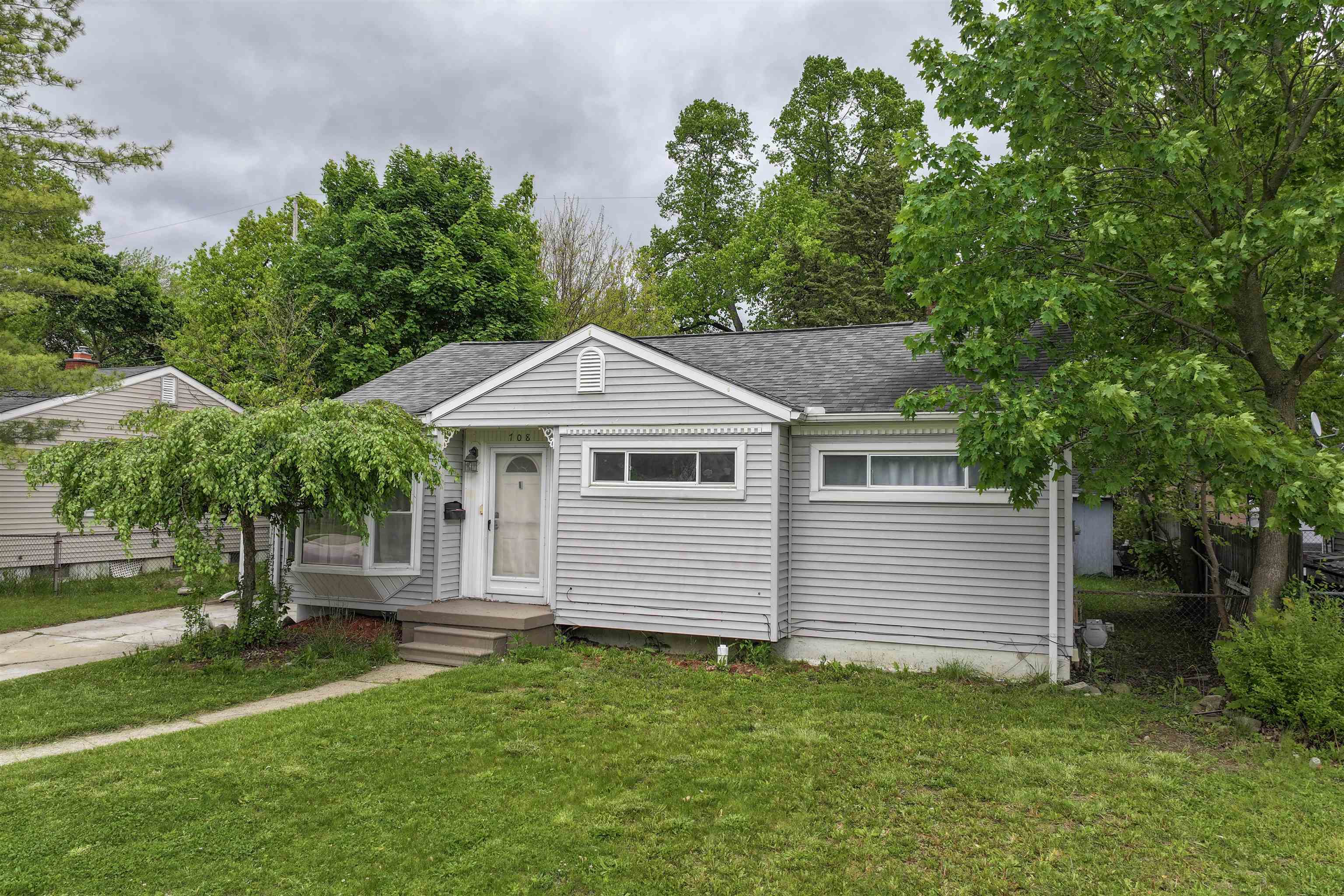 708 Elmwood Drive  Fenton MI 48430 photo