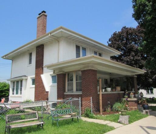 Property Photo: 616 N 14th St WI 53081
