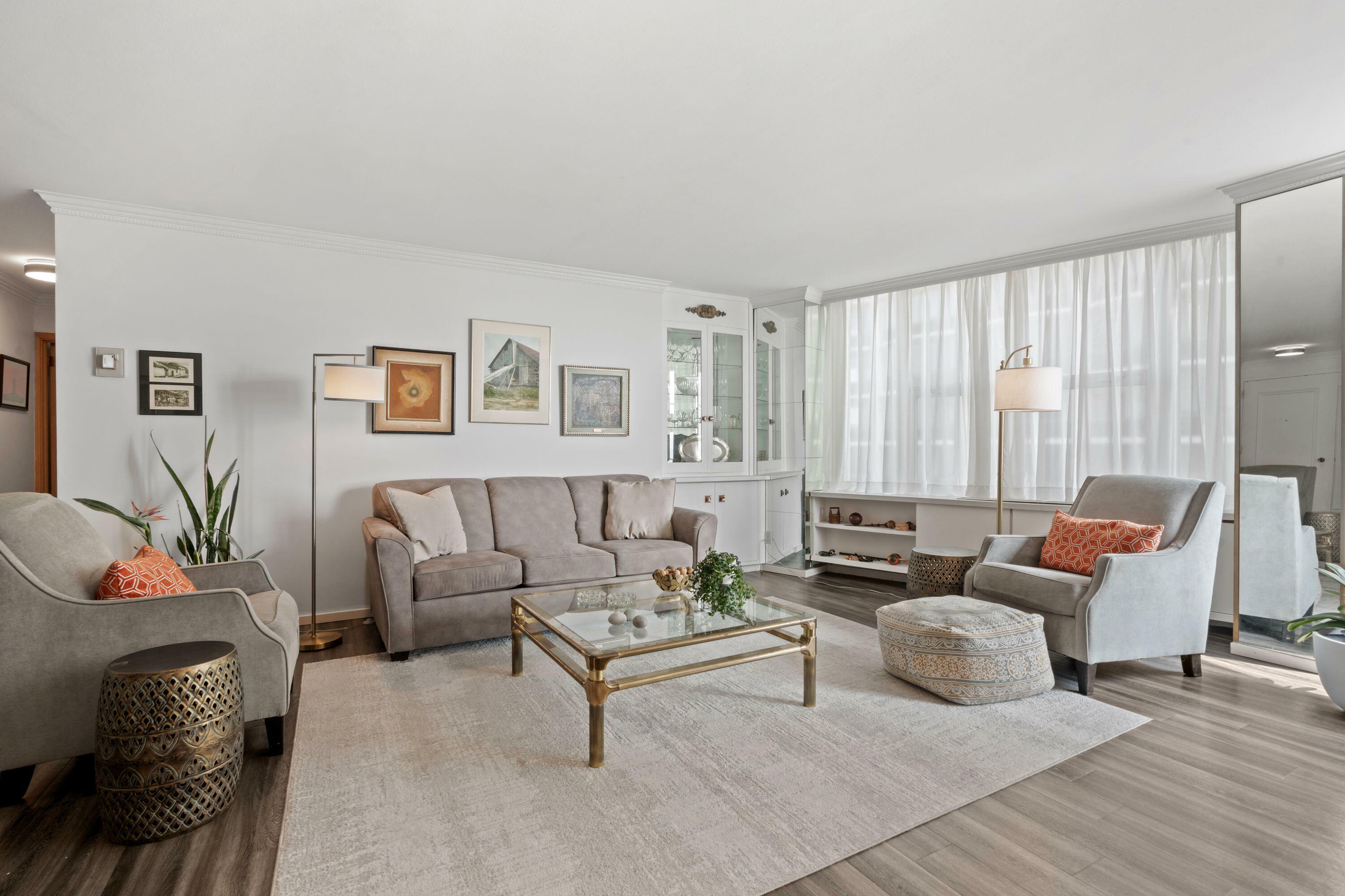 Property Photo: 1610 N Prospect Ave 704 WI 53202