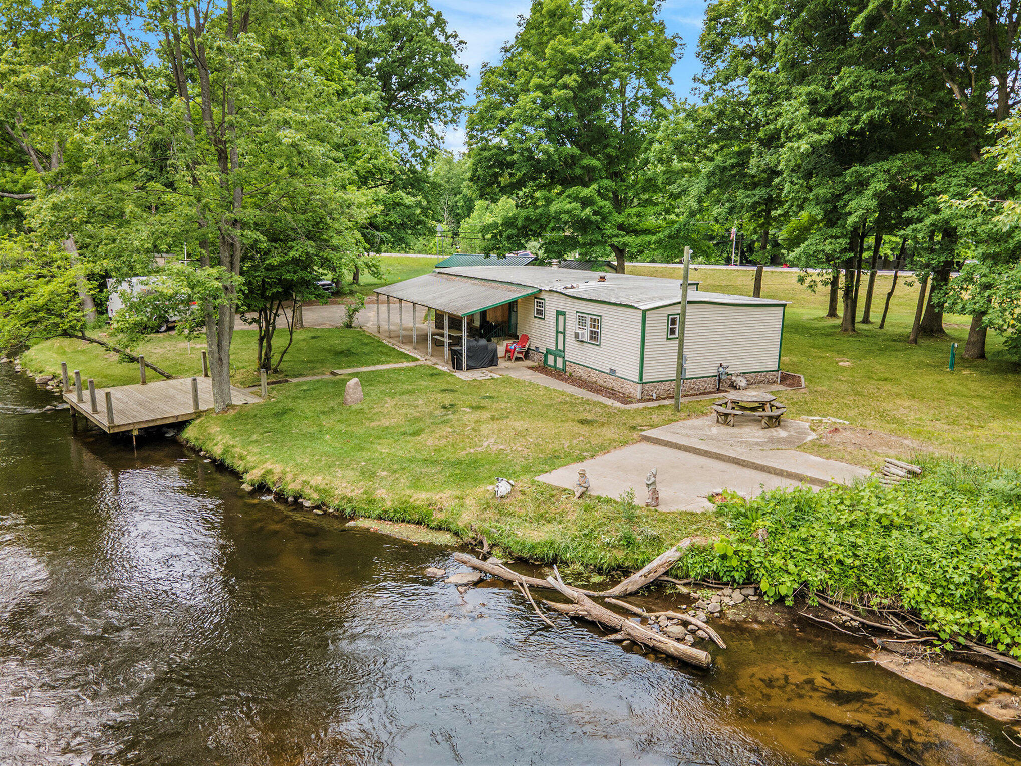 Property Photo: 8933 E M 20 MI 49421