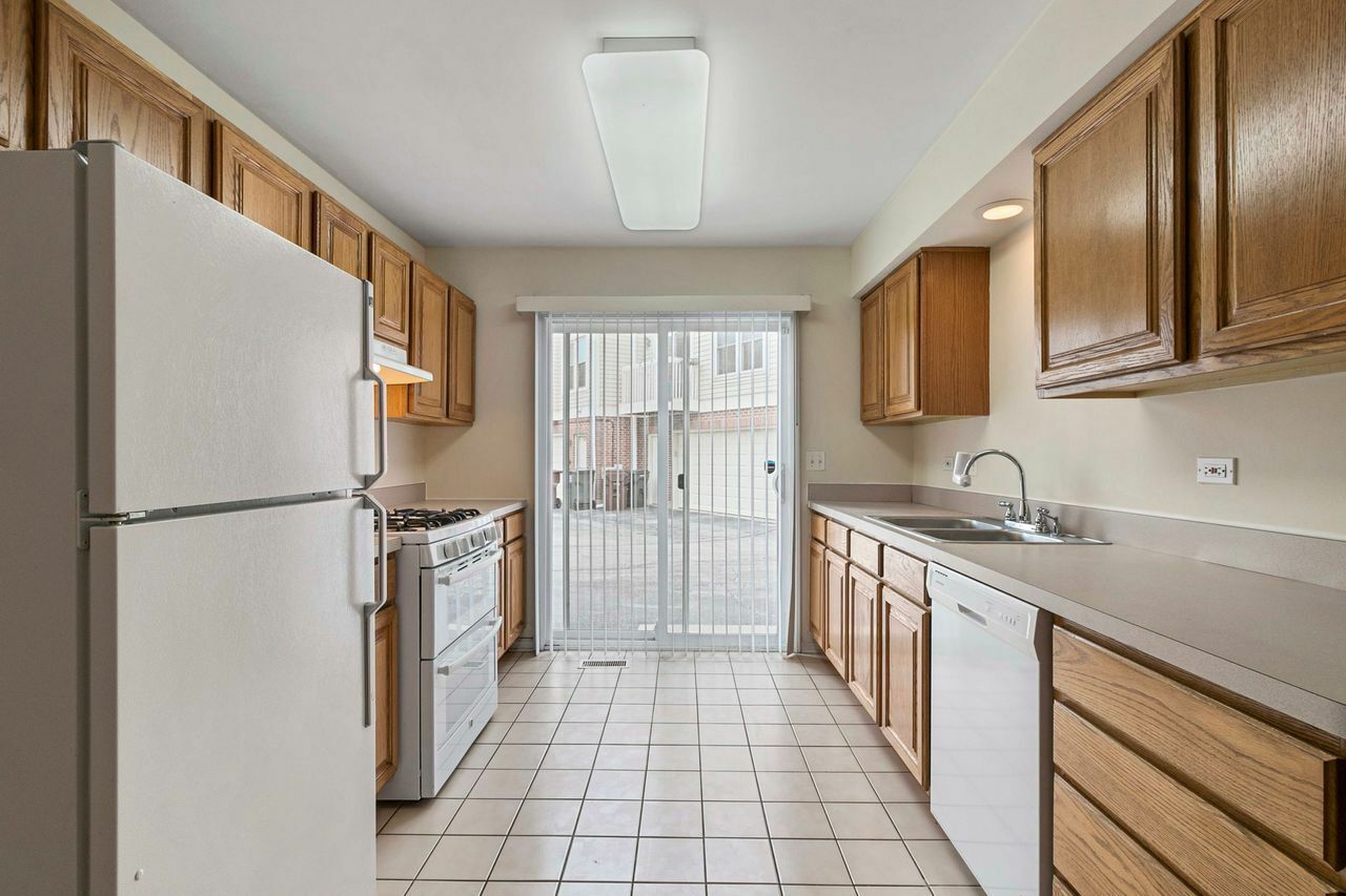 Property Photo: 9207 E Prairie Road IL 60203