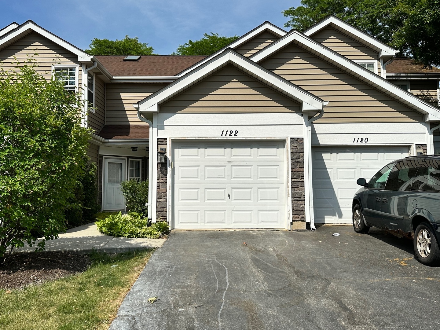 1122 Regency Drive  Schaumburg IL 60193 photo