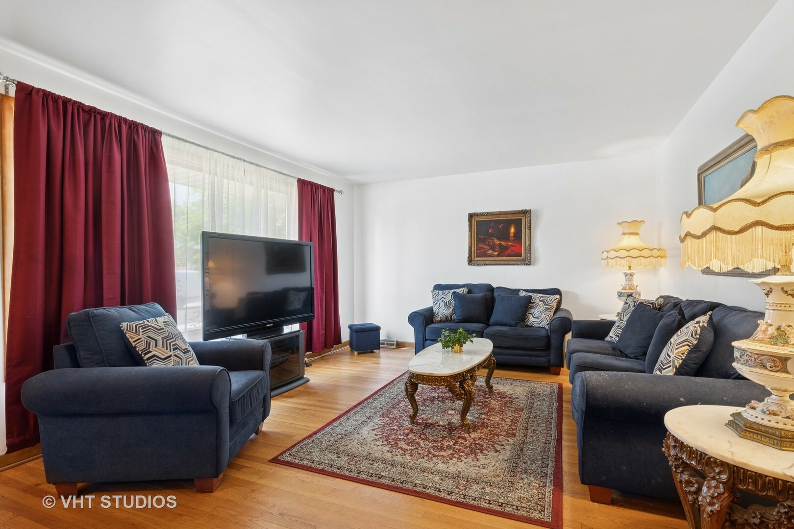Property Photo: 8544 W Roseview Drive IL 60714