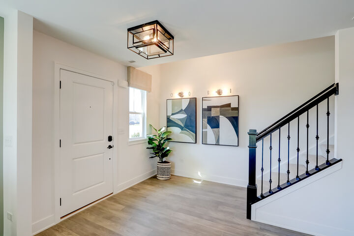 Property Photo:  1060 E Oakton Street  IL 60018 