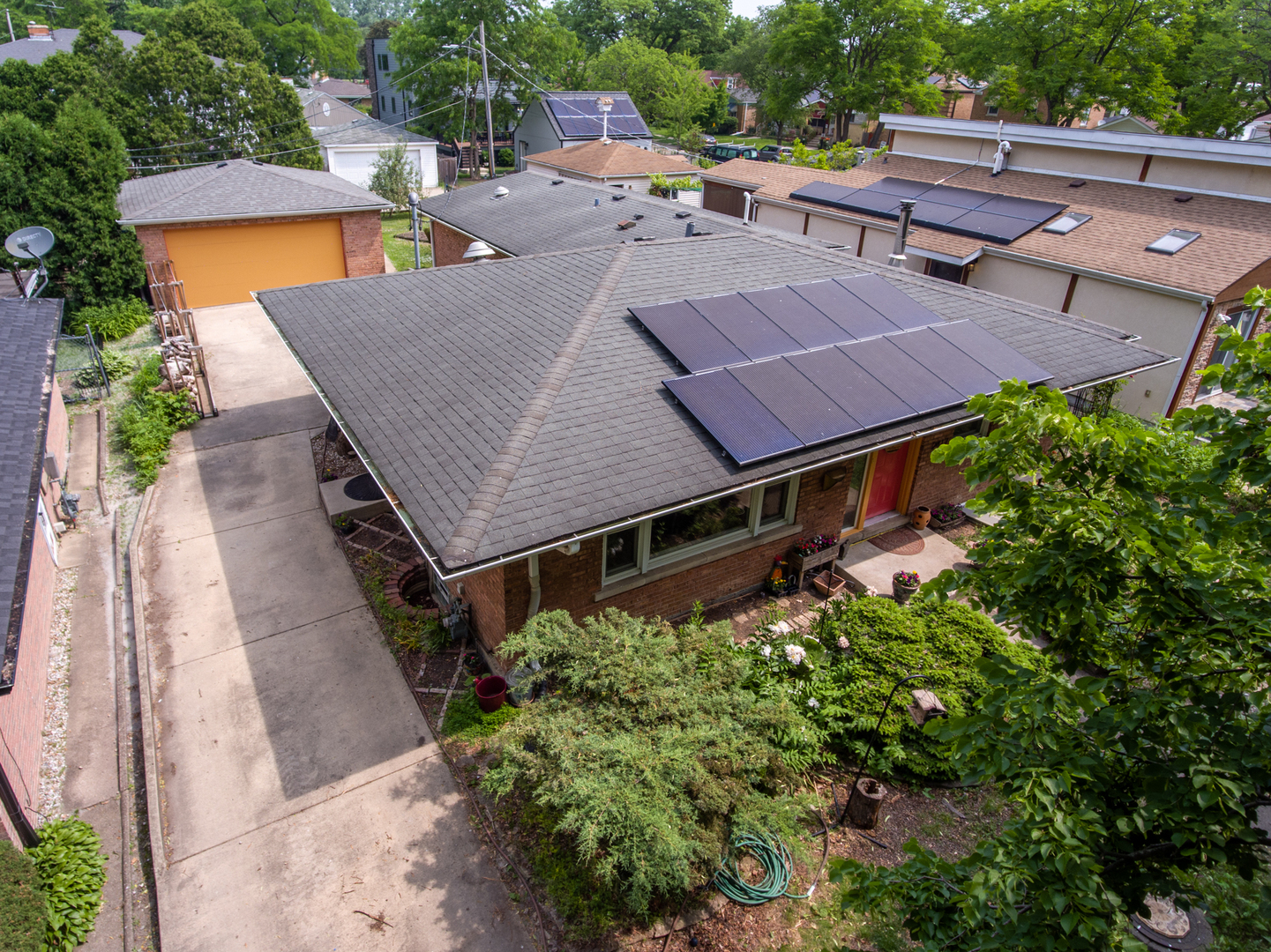 Property Photo: 2417 Lyons Street IL 60201