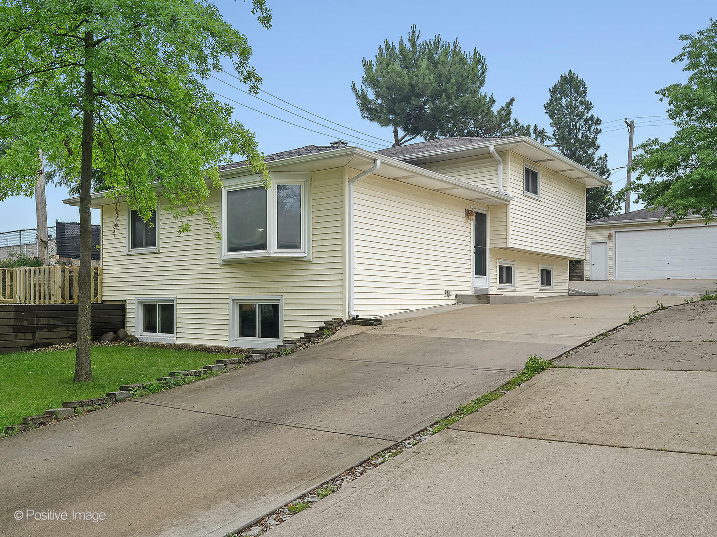 Property Photo: 339 W Ann Street IL 60148