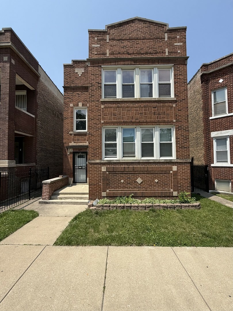 Property Photo: 7544 S Sangamon Street IL 60620