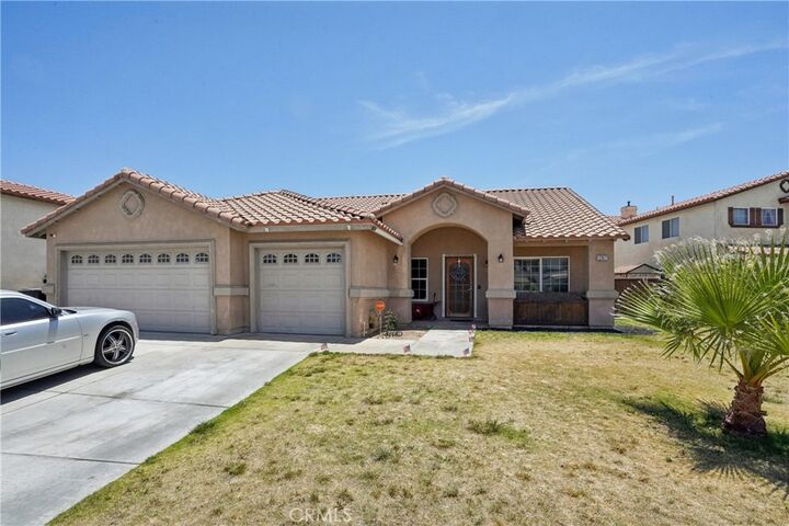 Property Photo:  12671 Shorewood Ln  CA 92392 