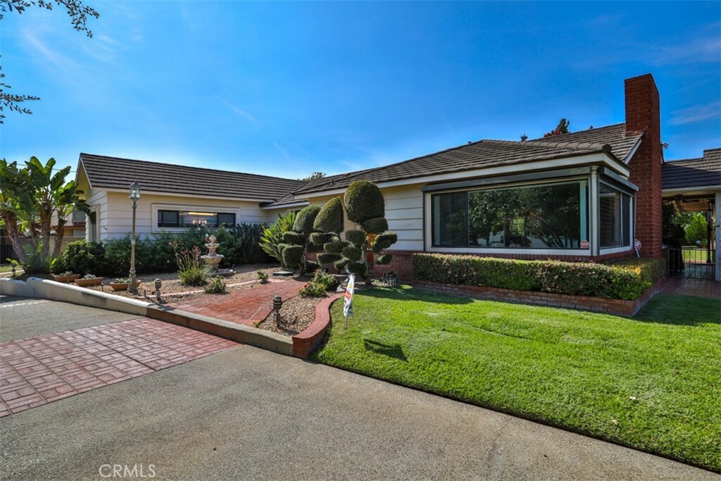 Property Photo: 1853 E Renshaw Street CA 91724