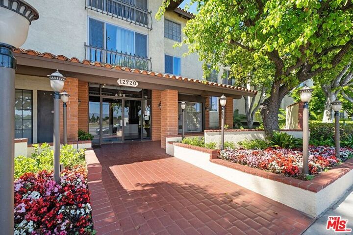 12720 Burbank Boulevard 327  Valley Village CA 91607 photo
