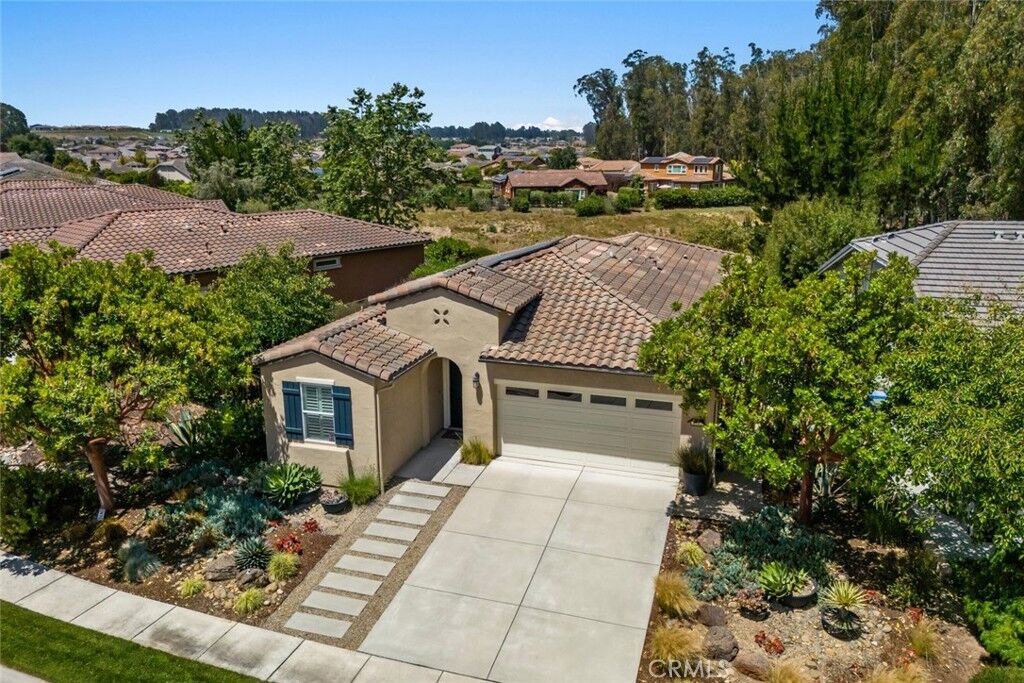 Property Photo:  1012 Maggie Lane  CA 93444 