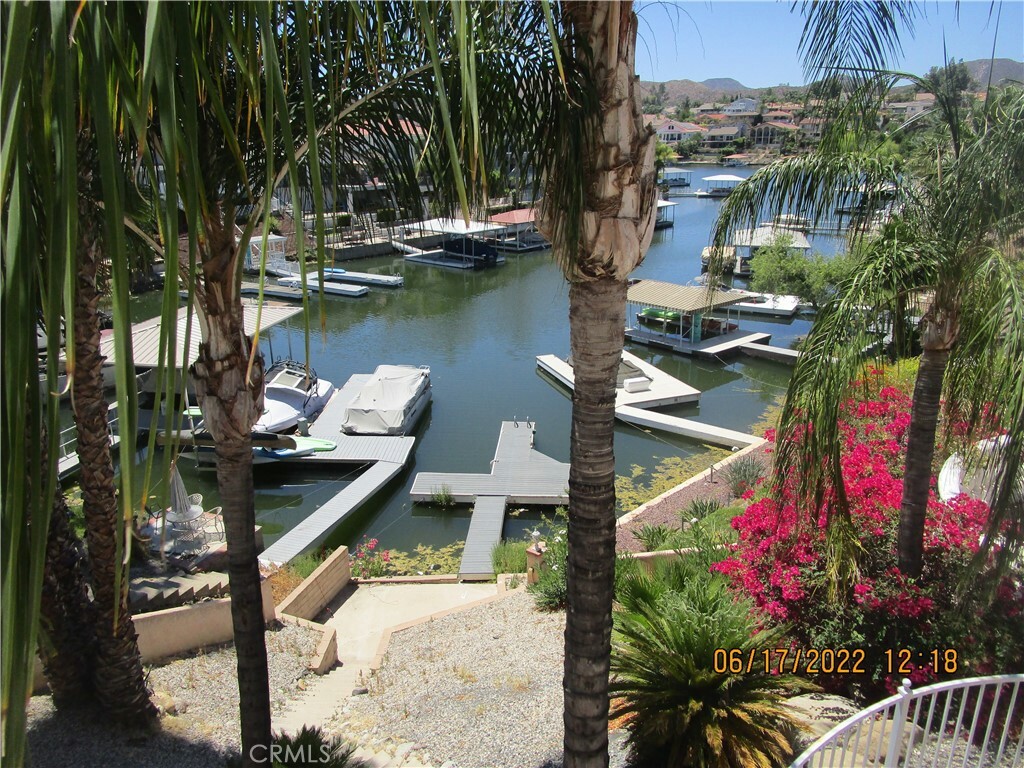 Property Photo: 30186 Land'S End Place CA 92587