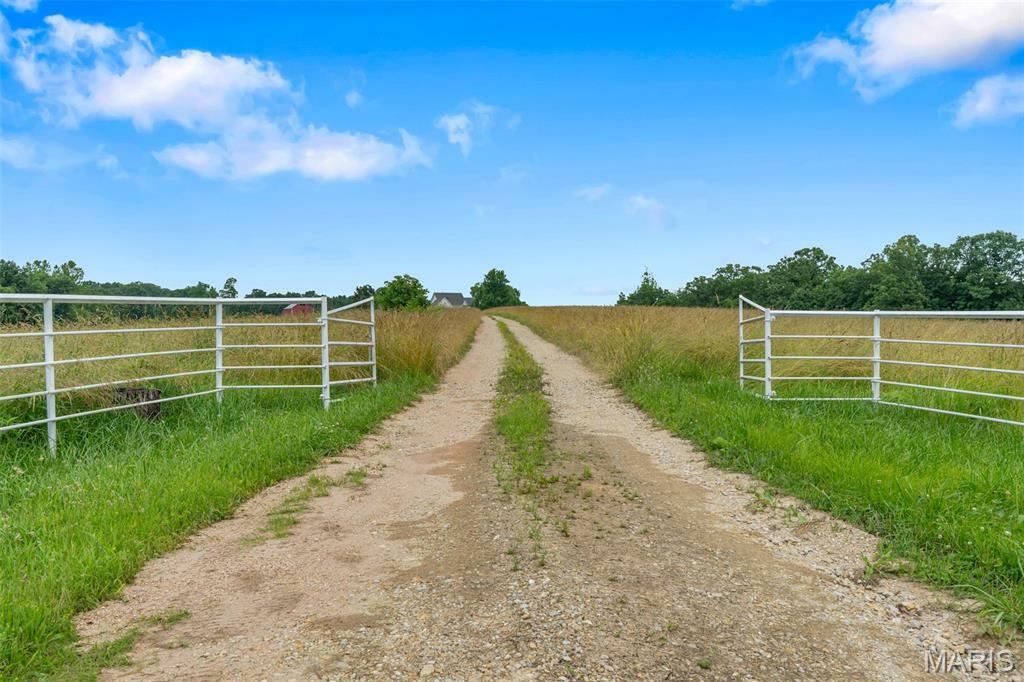 8451 Red Oak Rd.  Gerald MO 63037 photo