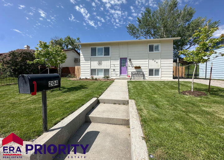 Property Photo:  204 W Juniper Ln -  WY 82718 