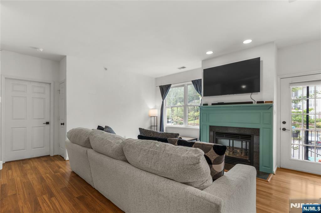Property Photo: 68 Mountainview Court NJ 07457