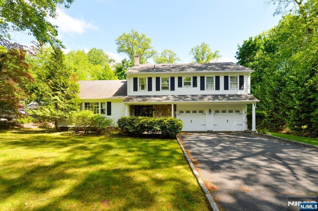Property Photo: 582 Eder Avenue NJ 07481