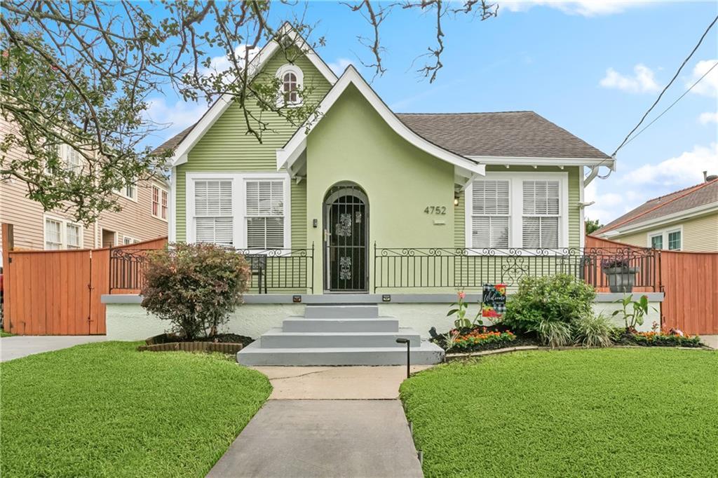 Property Photo: 4752 Demontluzin Street LA 70122